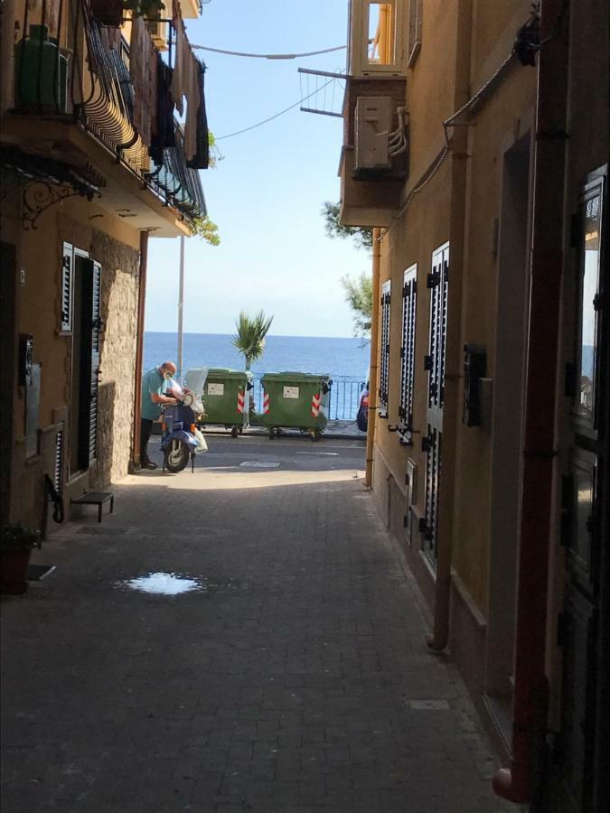 Apartamento Giorgiada Mazzeo Exterior foto